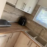 Denfi Vendeghaz * Богач